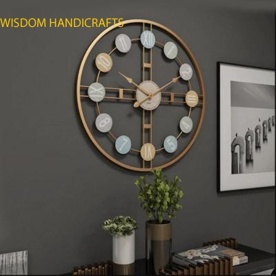 Goud Metalen wandklok Decoratieve Klok met Kleur Aantal Ontwerpen voor Woonkamer Keuken Badkamer Slaapkamer